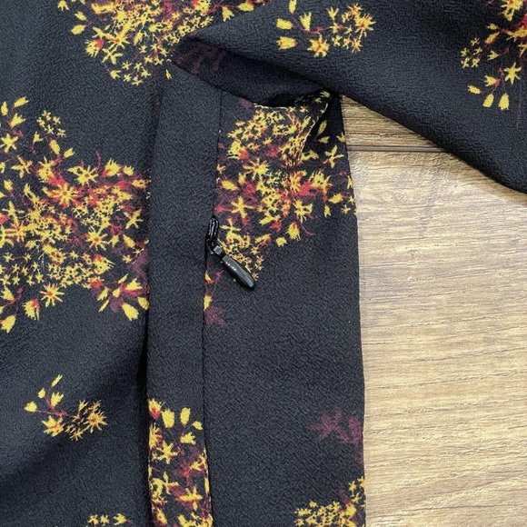 1. STATE Top Womens L Wild Country Blooms Peplum Blouse Wrap Floral V-Neck Black - Picture 6 of 14